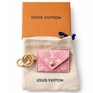 Luxury little mini Pink Card Holder- full Inclusion with box and dust bag